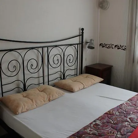 Jolly Aparthotel 3*